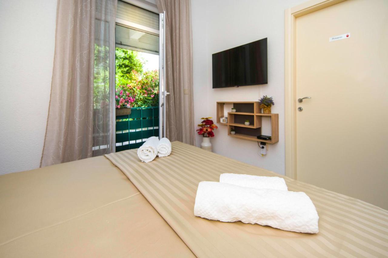 Apartment Alice Central Luxe สปลิท ภายนอก รูปภาพ