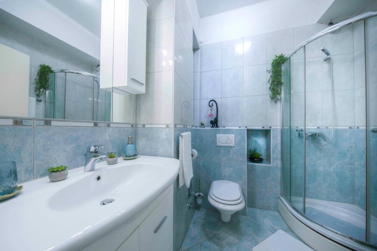 Apartment Alice Central Luxe สปลิท ภายนอก รูปภาพ