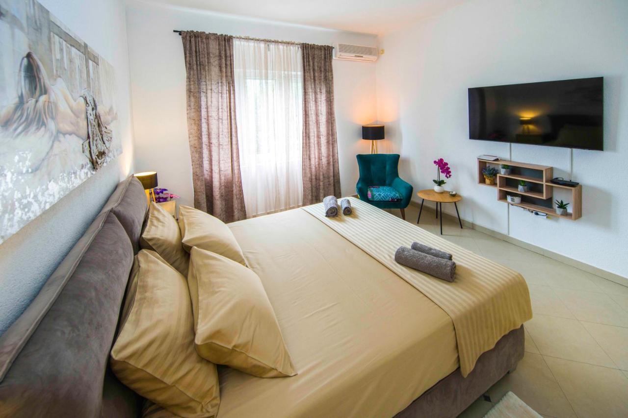 Apartment Alice Central Luxe สปลิท ภายนอก รูปภาพ