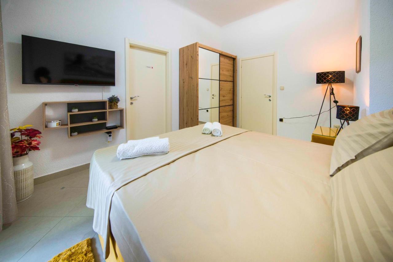 Apartment Alice Central Luxe สปลิท ภายนอก รูปภาพ